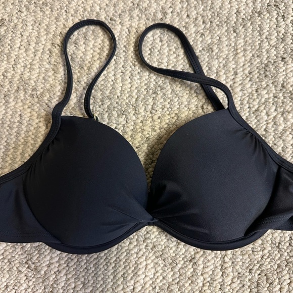 💥💥💥 5 for $10 
(That’s $2 per item!! Just add to bundle and send the offer.) - Picture 1 of 3